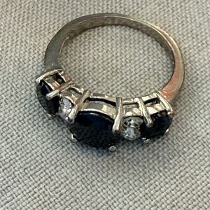 Vintage  Silver Black Stone Clear Accent 5-Stone Ring Size 6 Estate